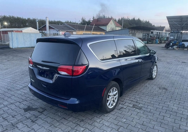 Chrysler Pacifica cena 49500 przebieg: 125000, rok produkcji 2020 z Dobczyce małe 56